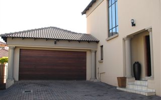 3 Bedroom Duet in Irene View Estate
