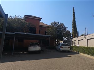 1 Bed Apartment in Honeydew Manor