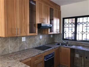 3 Bed Townhouse in Northcliff
