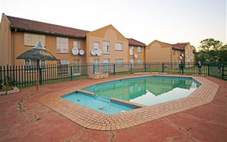 1 Bedroom Apartment in Alan Manor