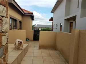 3 Bed House in Bronkhorstbaai