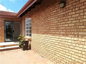 3 Bed Townhouse in Eike Park