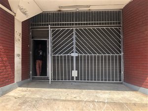 750 m² Commercial space in Overport