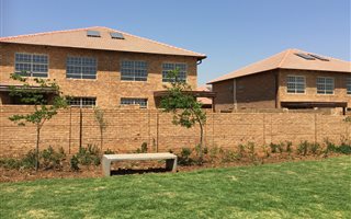 4 Bedroom Duplex in Hazeldene
