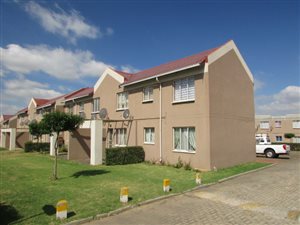 2 Bed Townhouse in Bramley View