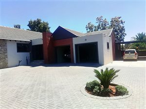 4 Bed House in Alan Manor