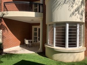 3 Bed Apartment in Melrose North