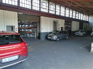 200 m² Commercial space in Jacobs