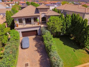 4 Bed House in Aspen Hills