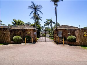 2 Bed Simplex in Hillcrest Central