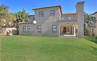 6 Bedroom House in Fernridge Estate