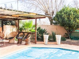 5 Bed House in Risiville