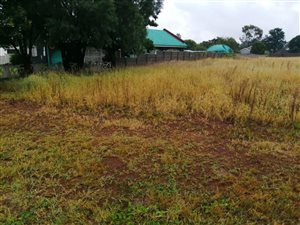 1020 m² Land available in Kookrus