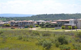 963 m² Land available in Lombardy Estate