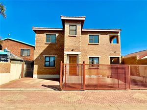 8 Bed House in Lenasia