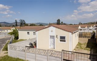 2 Bedroom House in Scottsdene