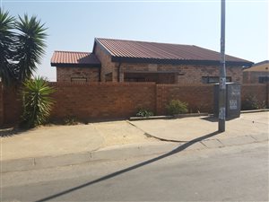 3 Bed House in Orlando East