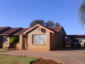 3 Bed House in The Orchards