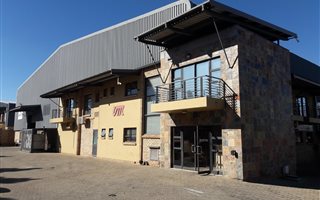 2900 m² Industrial space in Lea Glen