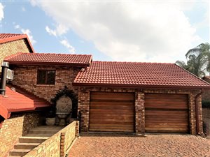3 Bed House in Moreleta Park