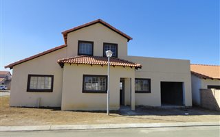 4 Bedroom House in Waterkloof