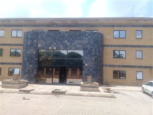 6750 m² Retail Space in Westwood