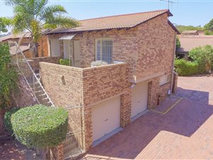 1 Bedroom Flat in Edenburg