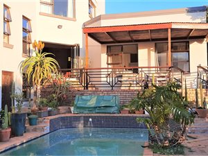 4 Bed House in Capri