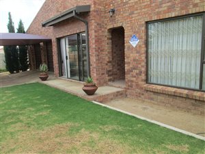 6 Bed House in Morelig