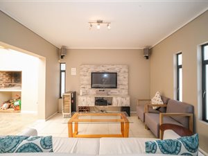 2 Bed House in East London Central