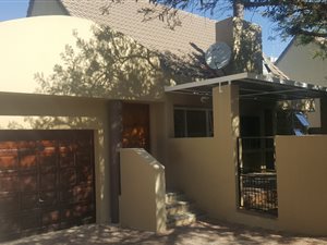 3 Bed Townhouse in Bromhof
