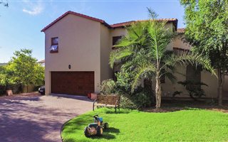 4 Bedroom House in Kyalami Hills