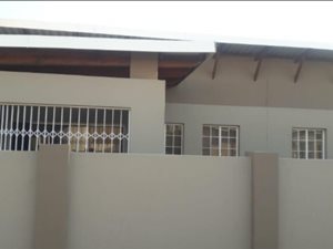 3 Bed Townhouse in Waterval East