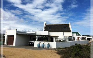 3 Bedroom Duplex in Jacobsbaai