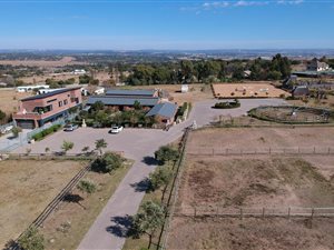 4.3 ha Farm in Sun Valley