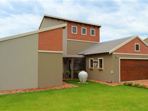 3 Bed House in Grimbeek Park