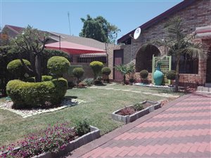 4 Bed House in Zinniaville
