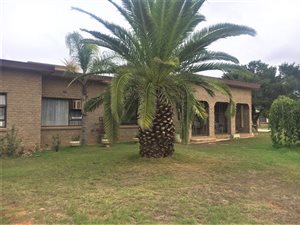 4 Bedroom House in Campher Park
