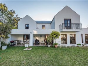 4 Bed House in De Zalze