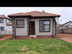2 Bed House in Blue Hills