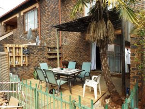 2 Bed House in Hennopspark