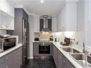 2 Bed Apartment in Green Point