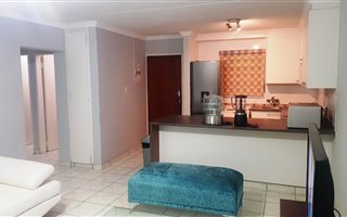 3 Bedroom Apartment in Weltevreden Park
