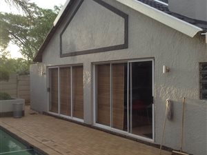 5 Bed House in Isandovale