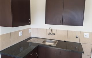 2 Bedroom Flat in Kempton Park Central