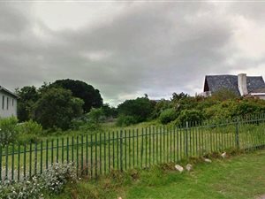 798 m² Land available in Plettenberg Bay