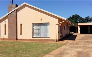 3 Bedroom House in Oberholzer
