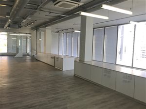 477 m² Commercial space in Sea Point