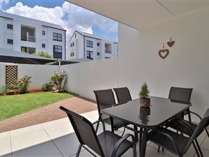 3 Bed Flat in Greenstone Ridge