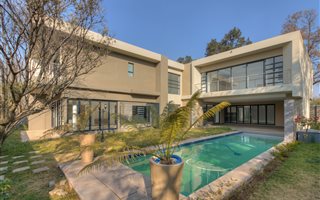 5 Bedroom House in Houghton Estate